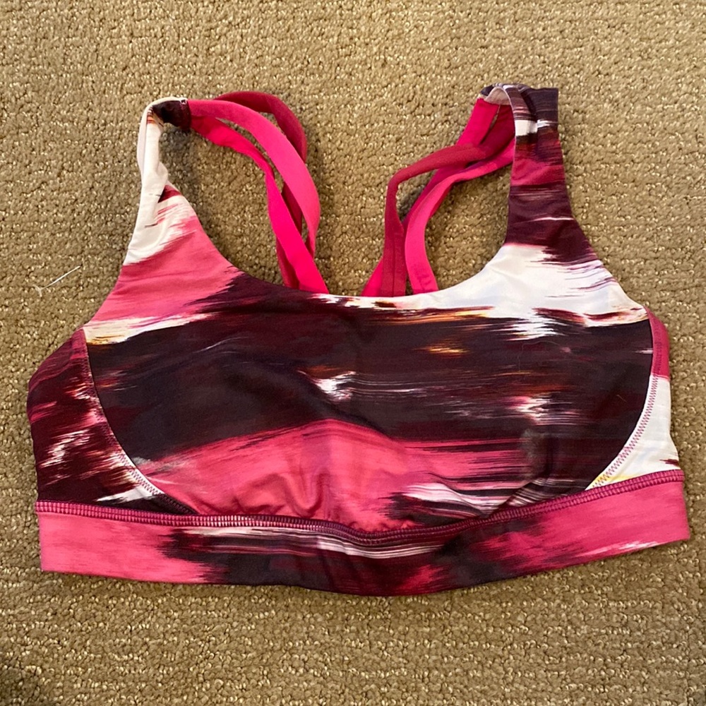 Lululemon sports bra